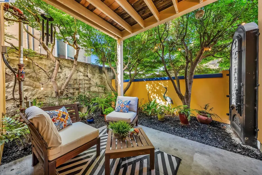 400 Wayne Ave  #1, Oakland, CA 94606 - Image #2