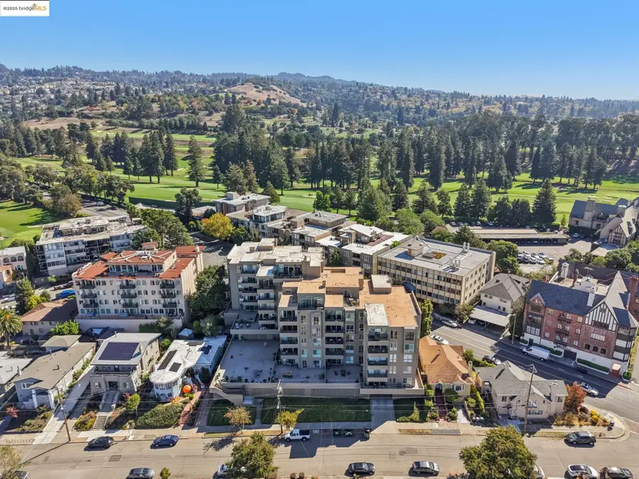 5340 Broadway Ter  #403, Oakland, CA 94618 - Image #3