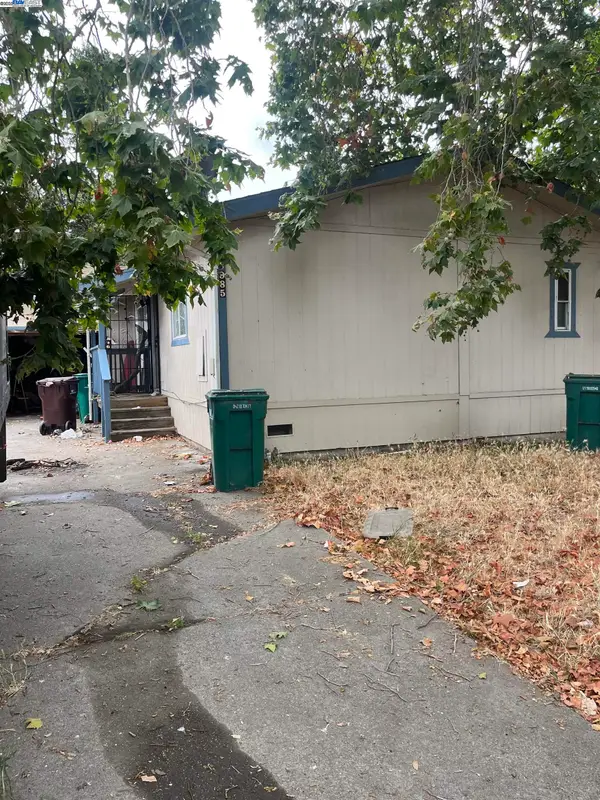 Address Withheld By Seller, OAKLAND, CA 94608