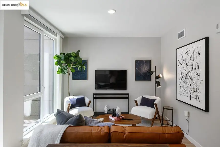 260 Brooklyn Basin Way  #550, Oakland, CA 94606 - Image #3