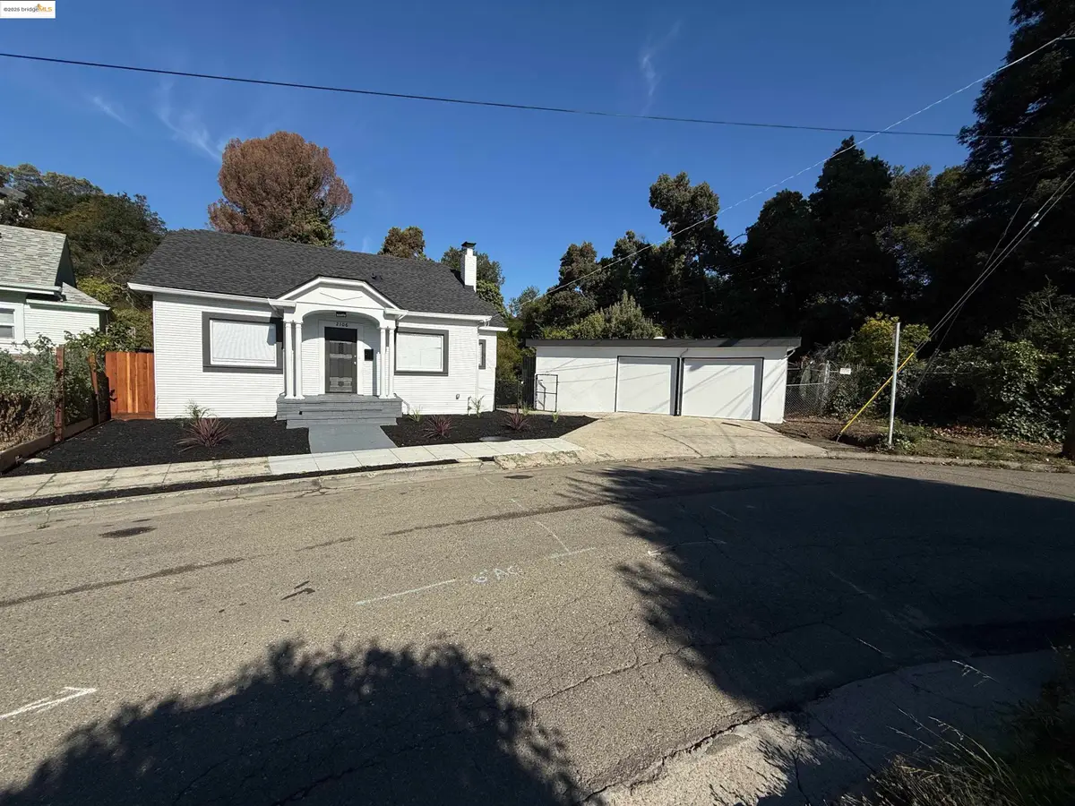 2106 Woodbine Ave, Oakland, CA 94602 - Image #1