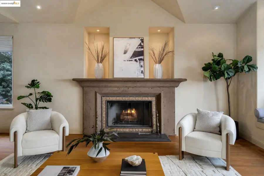 6257 Virgo Rd, Oakland, CA 94611 - Image #2