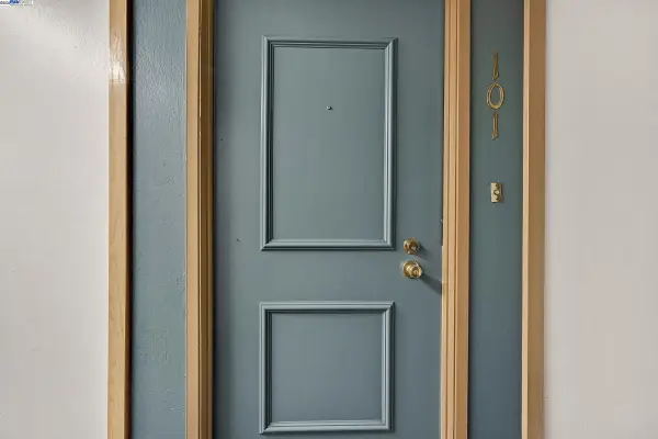 310 Civic Dr  #101, WALNUT CREEK, CA 94596