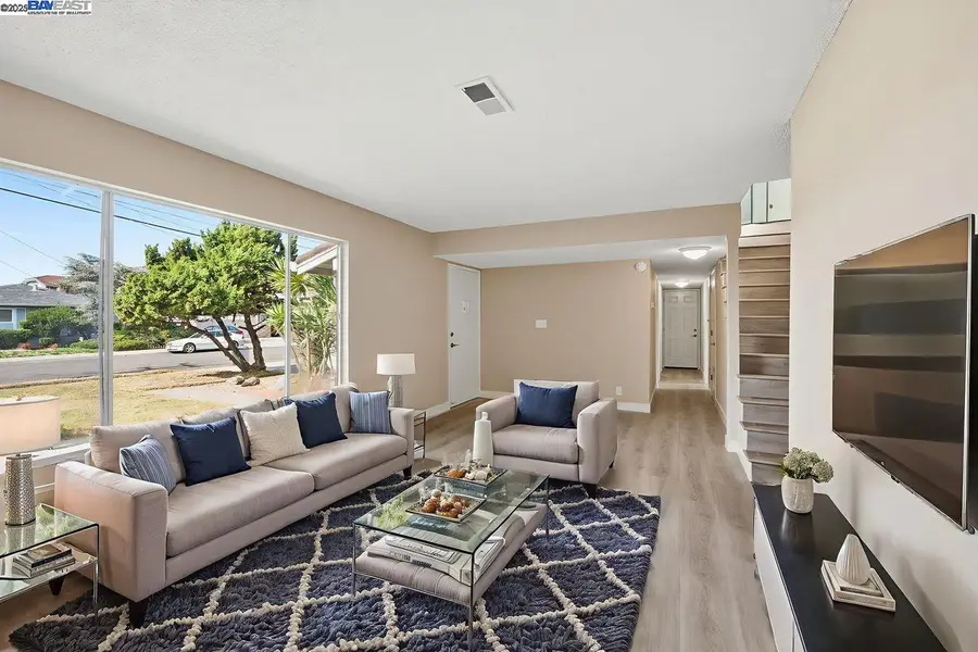 14544 Tiburon Rd, San Leandro, CA 94577 - Image #3