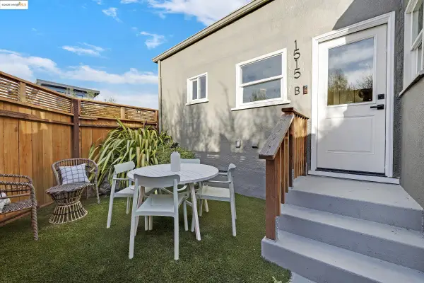 1515B Derby Street, BERKELEY, CA 94703