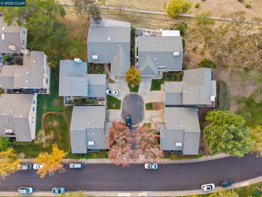 581 Mt Dell, Clayton, CA 94517 - Image #2