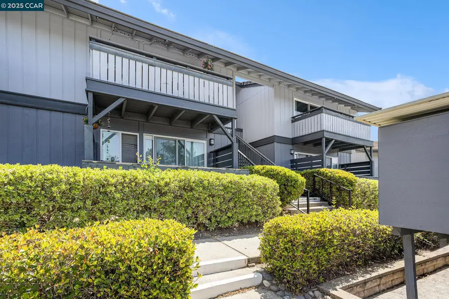 205 Masters Ct  #3, Walnut Creek, CA 94598 - Image #3