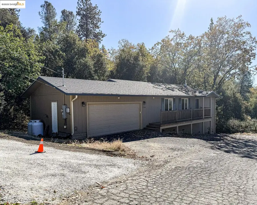 20568 Charlotte Ct, Soulsbyville, CA 95372 - Image #2