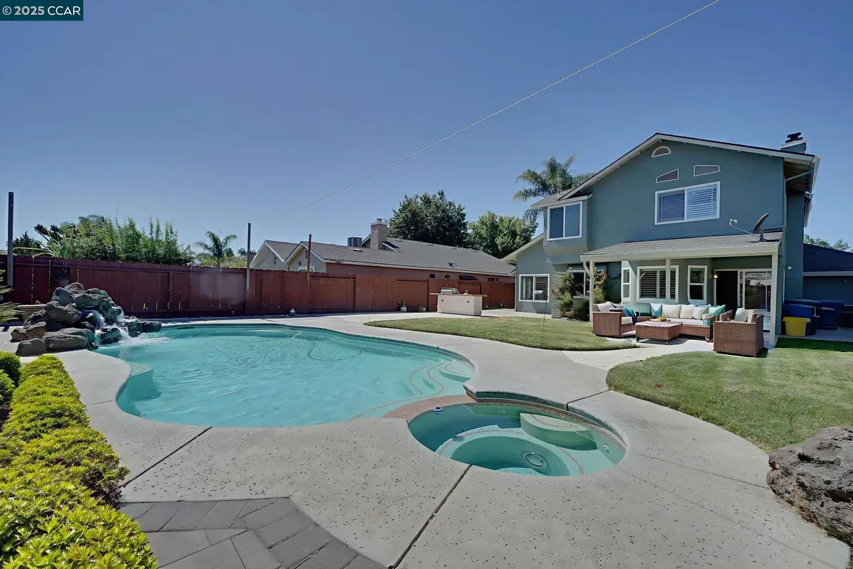 1210 Snow Ridge Ct, Modesto, CA 95351 - Image #1