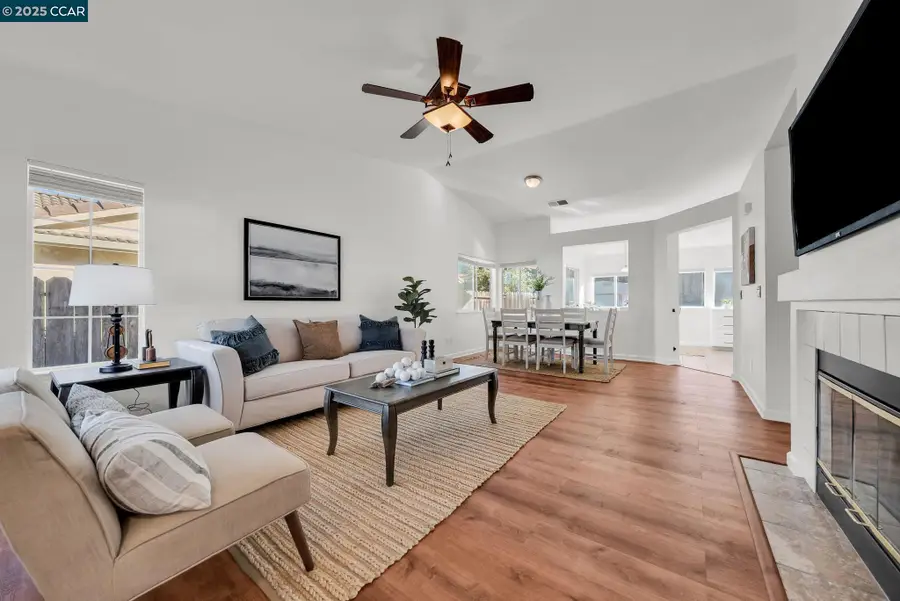 1971 Glarner St, Hollister, CA 95023 - Image #2