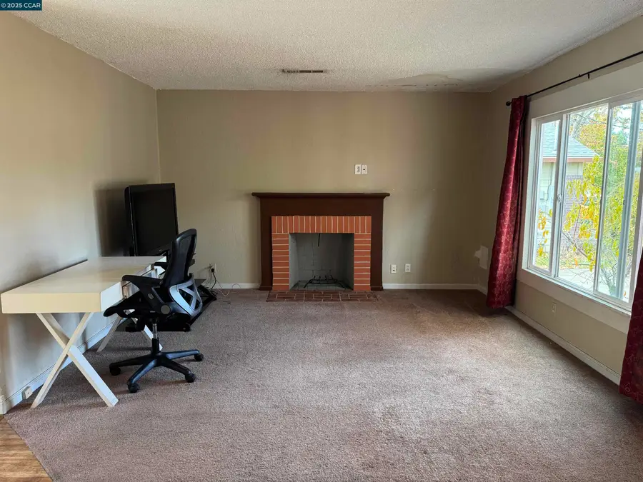 1043 Esther Dr, Pleasant Hill, CA 94523 - Image #2