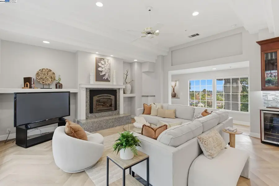 1031 Millbrook Court, Walnut Creek, CA 94598 - Image #2