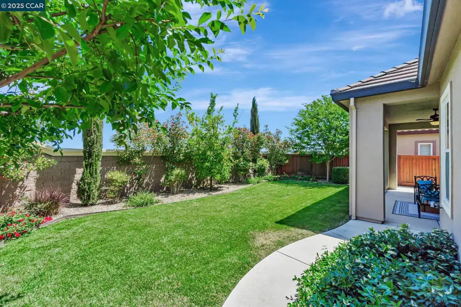 1631 Chianti Ln, Brentwood, CA 94513 - Image #2