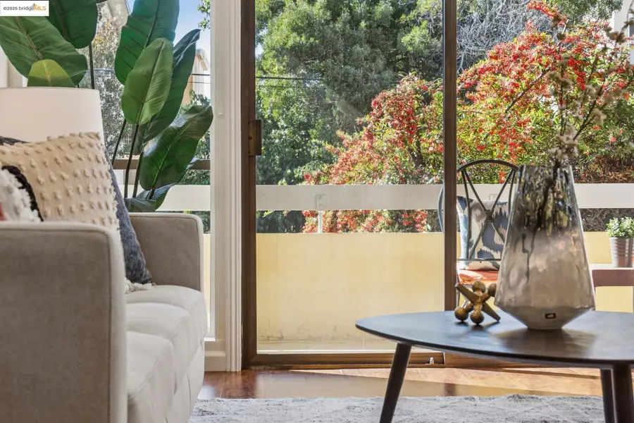 651 Oakland Ave  #1E, Oakland, CA 94611 - Image #3