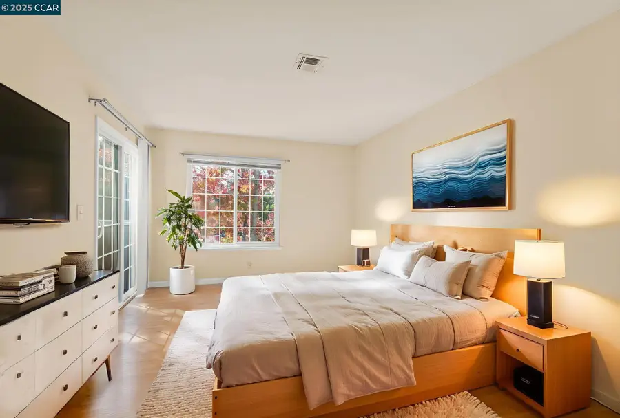 560 Canyon Oaks  #H, Oakland, CA 94605 - Image #3