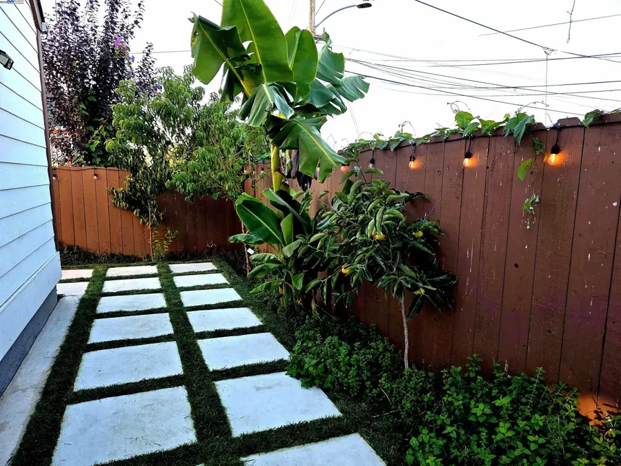 10468 West Court, Oakland, CA 94603 - Image #2