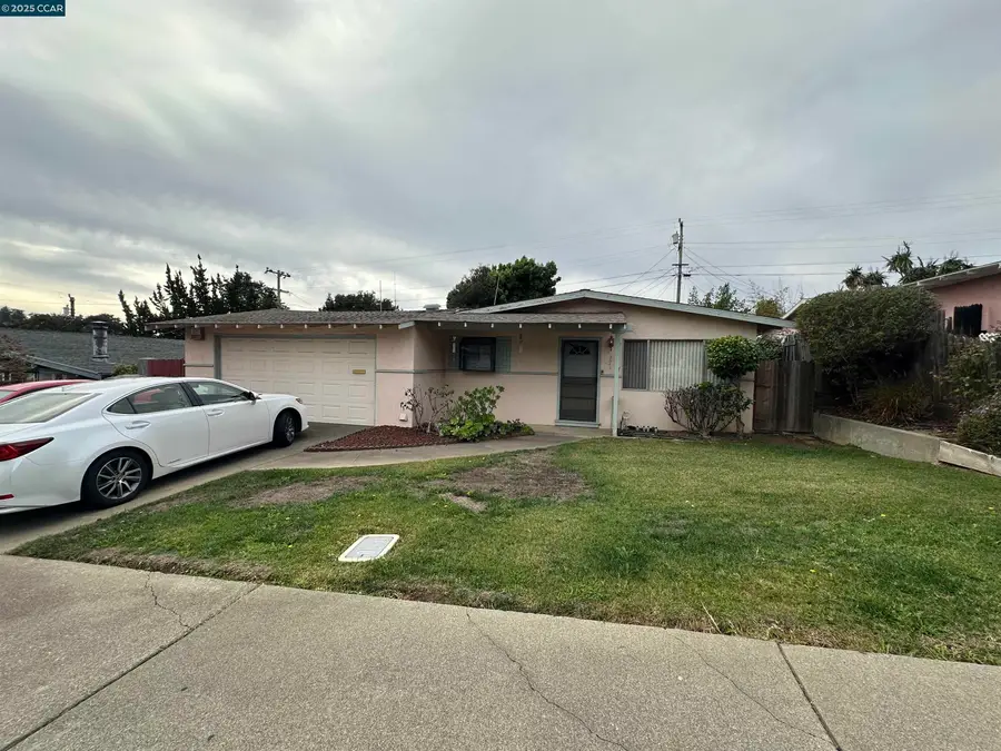 323 De Anza Dr, Vallejo, CA 94589 - Image #2