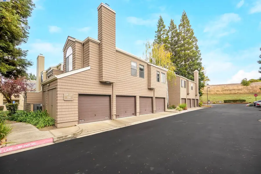235 Copper Ridge Rd, San Ramon, CA 94582 - Image #2