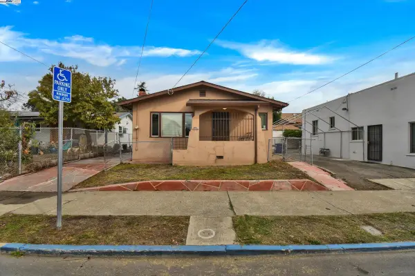 3350 Brookdale Avenue, OAKLAND, CA 94602