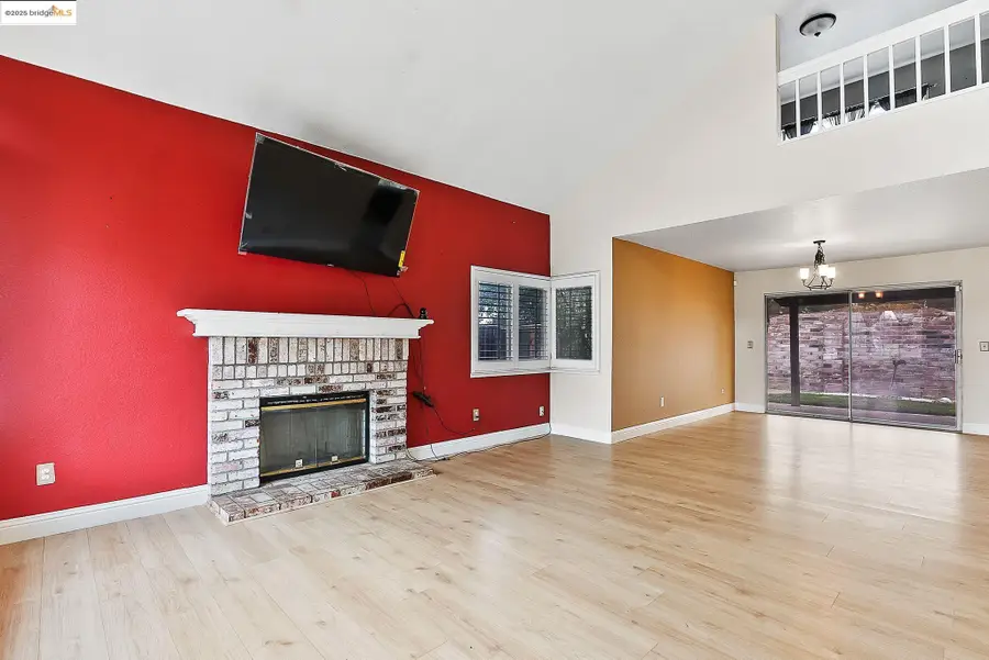 1974 Paradise Valley Ct, Tracy, CA 95376 - Image #3