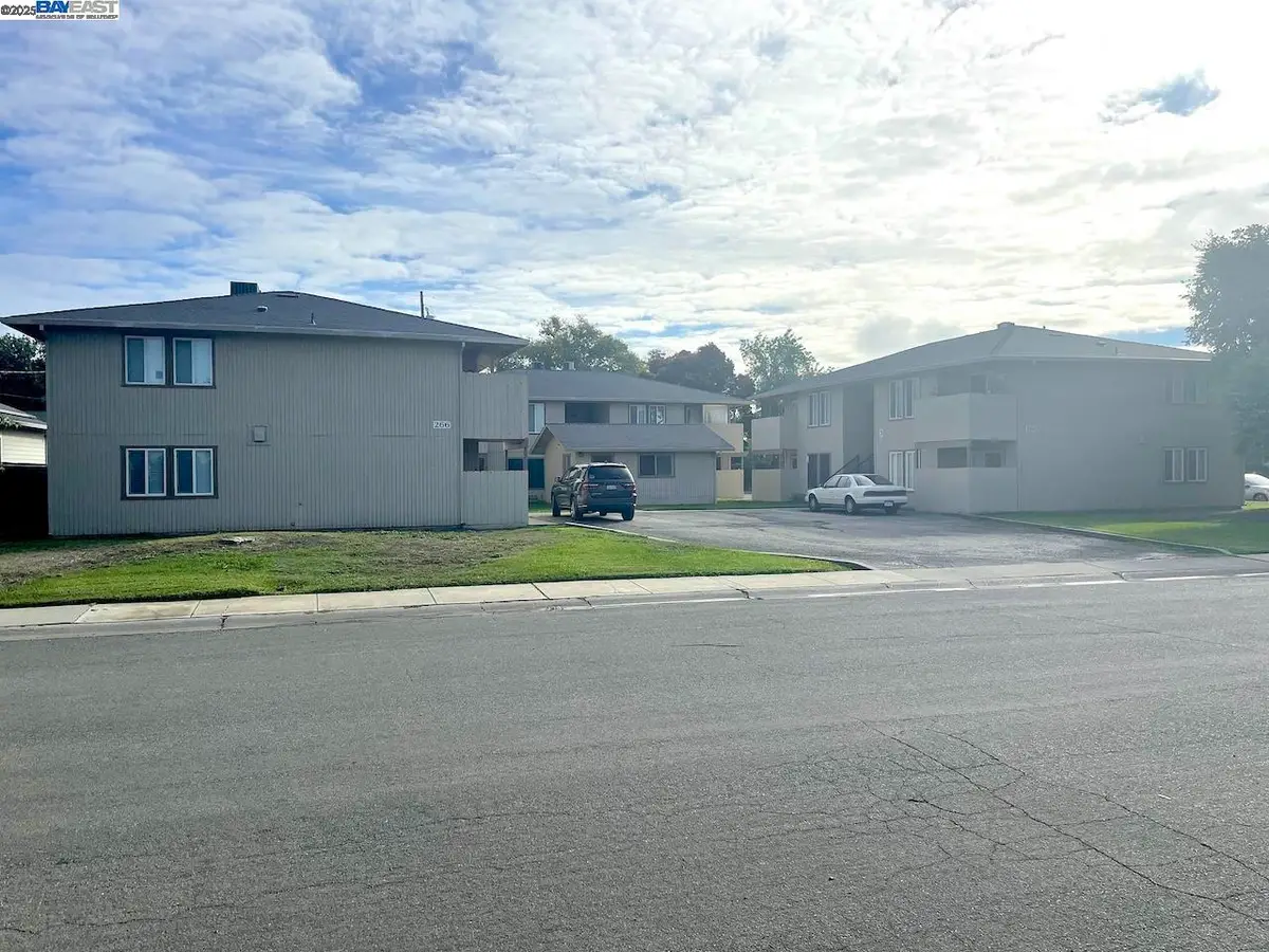 266 Yolo St, Willows, CA 95988 - #1