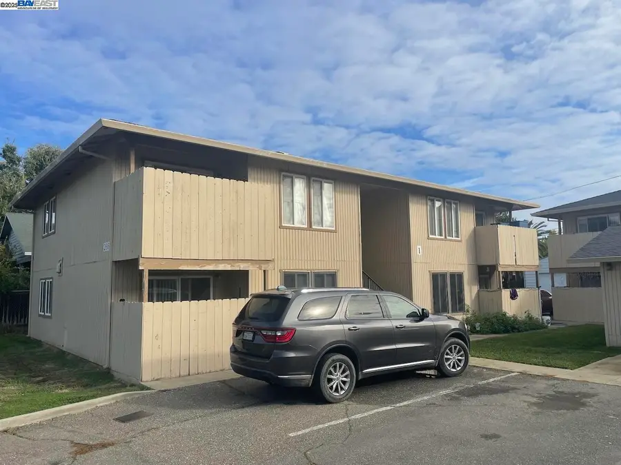 266 Yolo St, Willows, CA 95988 - #2