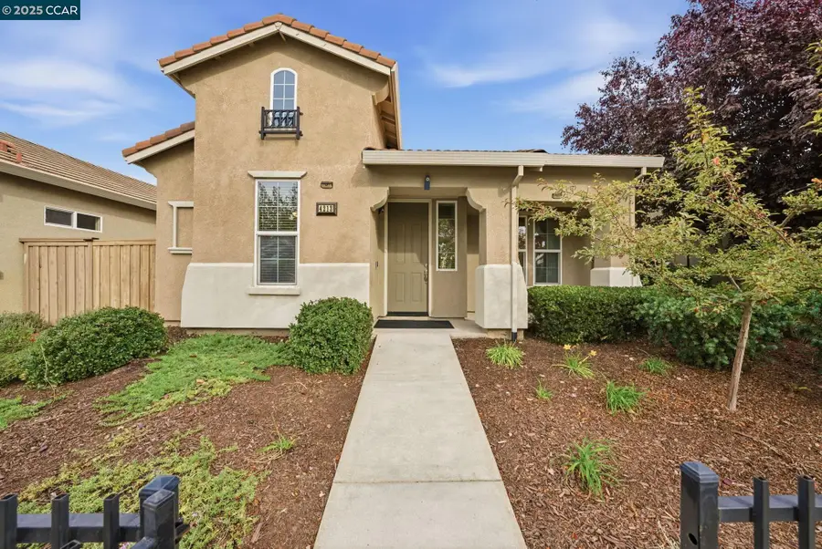 4213 Hovnanian Dr, Sacramento, CA 95834 - Image #2