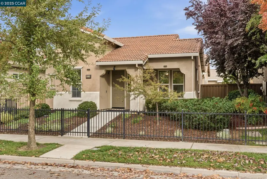 4213 Hovnanian Dr, Sacramento, CA 95834 - Image #3