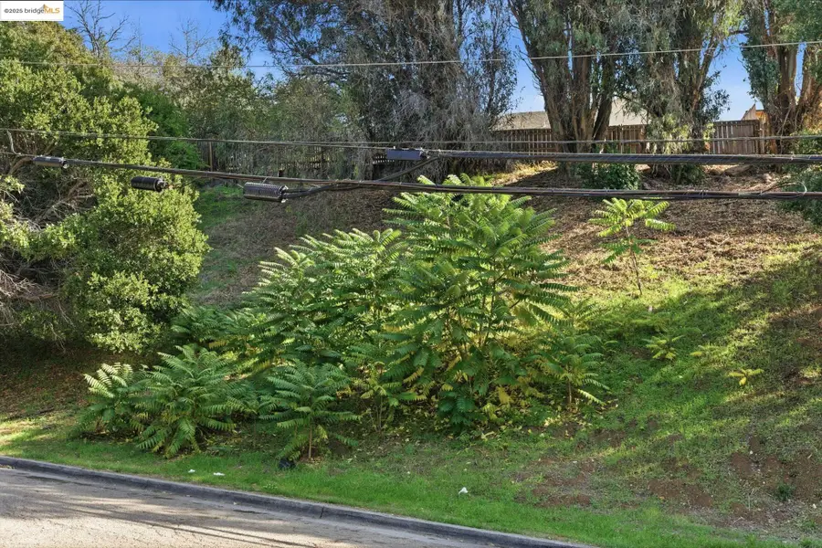 9670 Mountain Blvd, Oakland, CA 94605 - #3