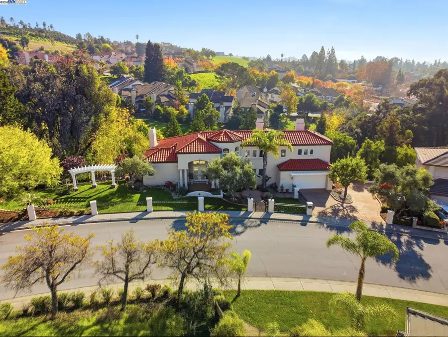 61 Montclaire Dr, Fremont, CA 94539 - Image #2