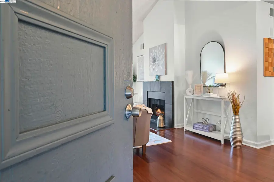 3467 Pinewood Ter  #202, Fremont, CA 94536 - Image #3