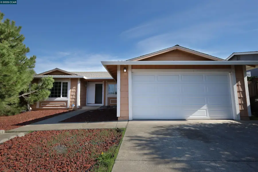 2105 Greenwood Pl, Pittsburg, CA 94565 - Image #2