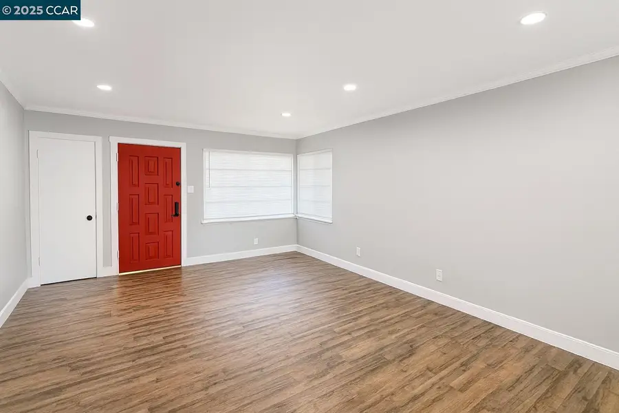 52 Rose Ann Ave, Pittsburg, CA 94565 - Image #2