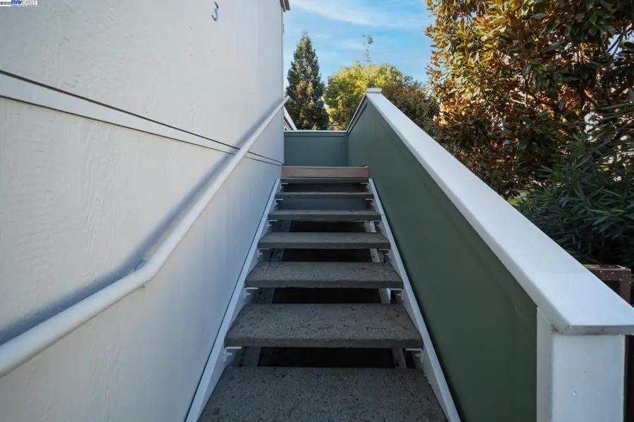 1708 Golden Rain Road  #3, Walnut Creek, CA 94595 - Image #2