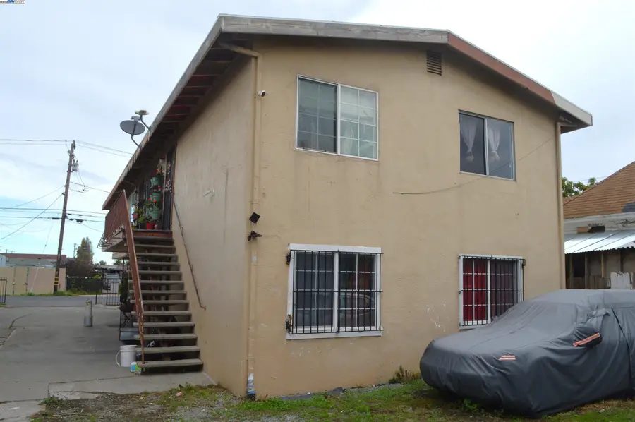 214 Barrett Ave, Richmond, CA 94801 - Image #2