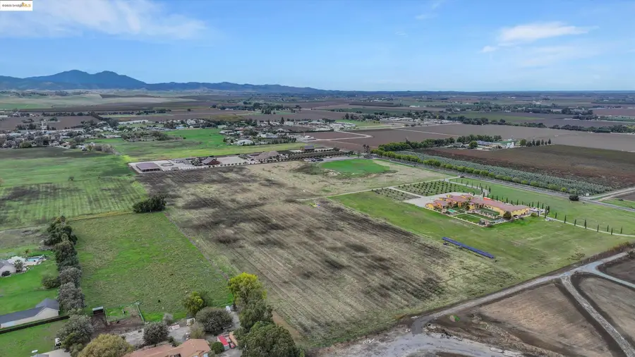 3590 Byer Rd, Byron, CA 94514 - #3