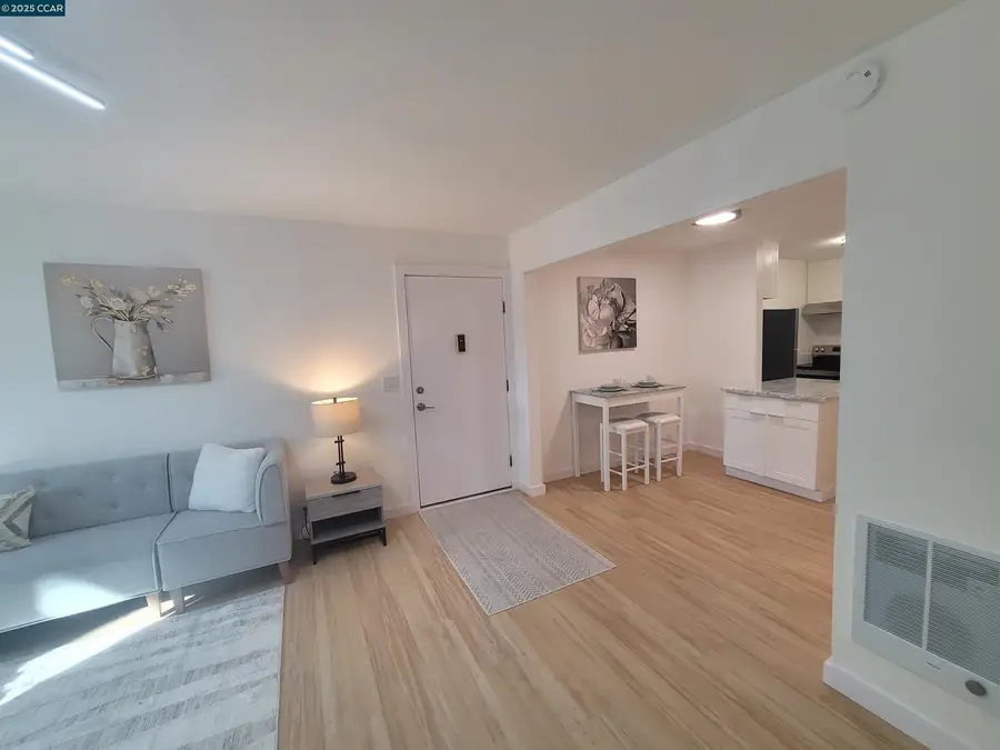 375 Camelback Rd  #23, Pleasant Hill, CA 94523 - Image #3