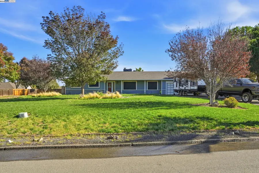 34724 Bernard Rd, Tracy, CA 95377 - Image #2