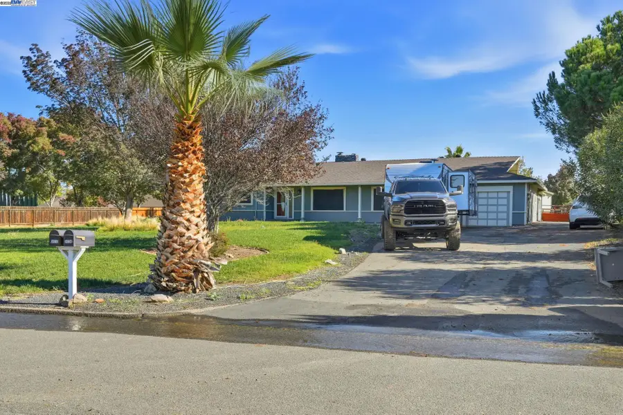 34724 Bernard Rd, Tracy, CA 95377 - Image #3