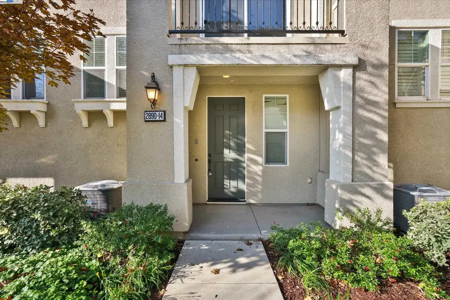 2890 Kew Ave  #14, Livermore, CA 94551 - Image #2