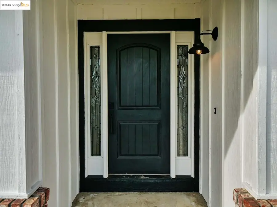 2112 Matthew CT, Pittsburg, CA 94565 - Image #3