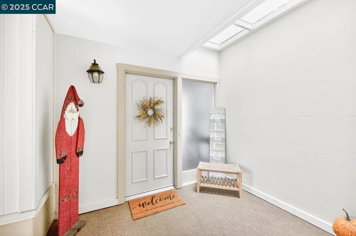 1400 Ptarmigan Dr  #2, Walnut Creek, CA 94595 - Image #1