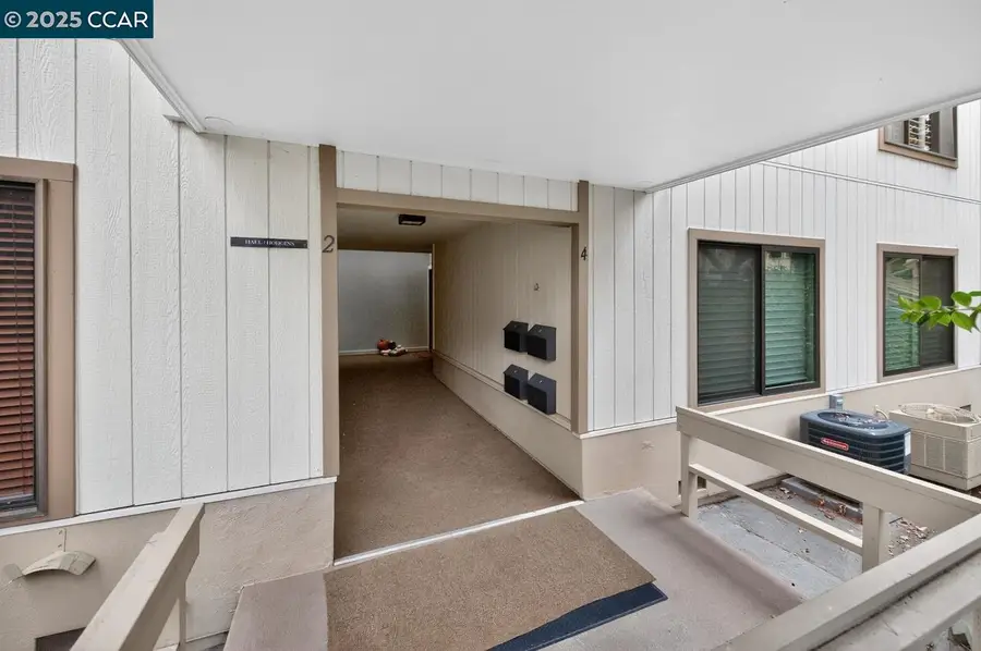 1400 Ptarmigan Dr  #2, Walnut Creek, CA 94595 - Image #3