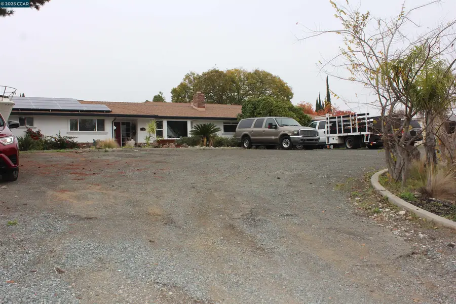 330 W Cypress Rd, Oakley, CA 94561 - Image #3
