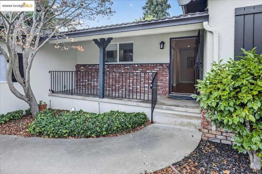 17957 Rockhurst Rd, Castro Valley, CA 94546 - Image #2