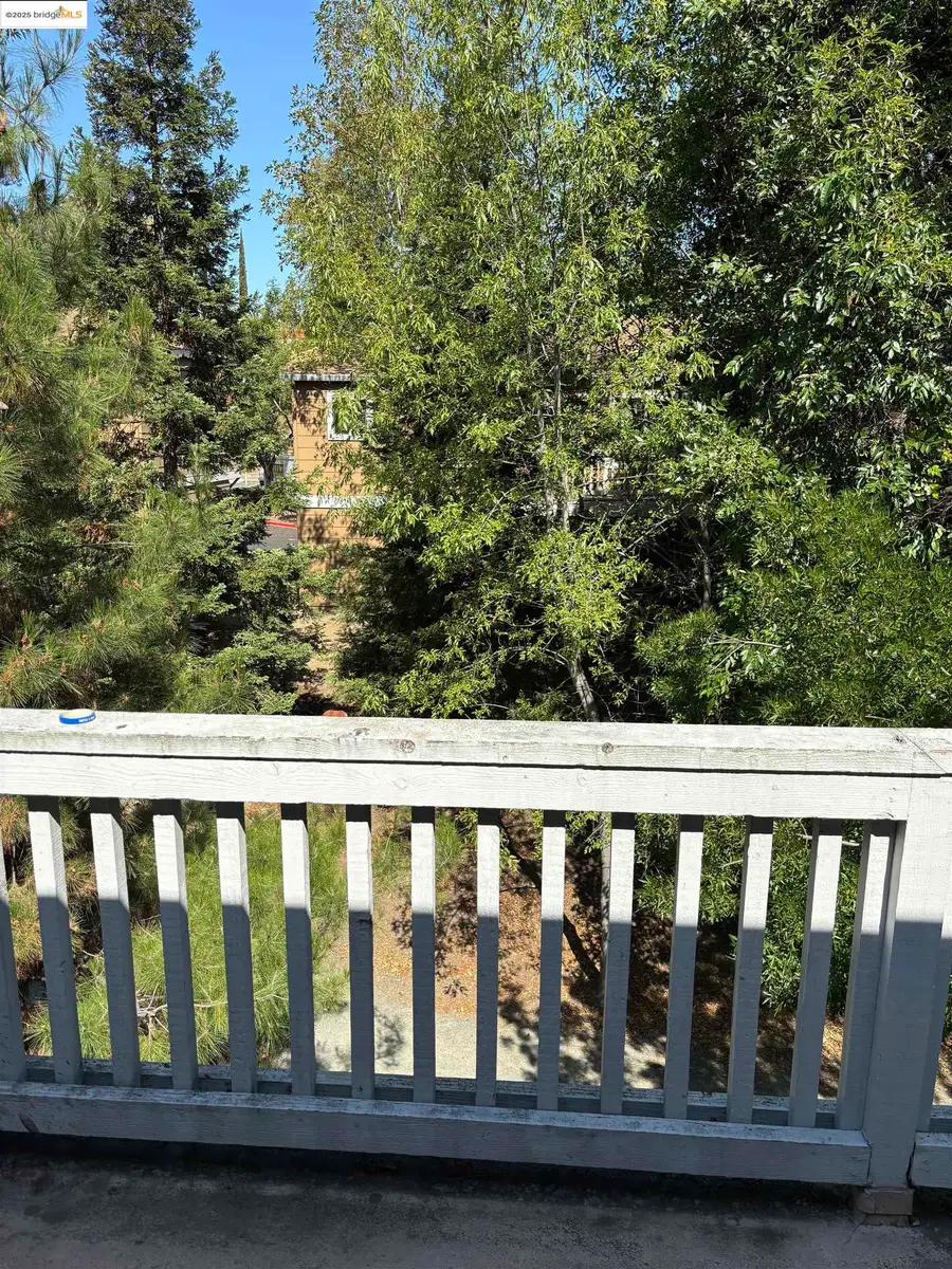 388 Mill Rd, Martinez, CA 94553 - Image #2