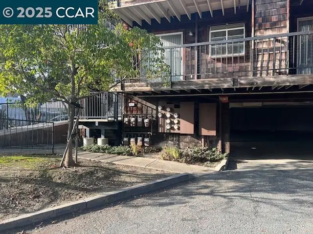 1975 Bonifacio St  #5, Concord, CA 94520 - Image #2