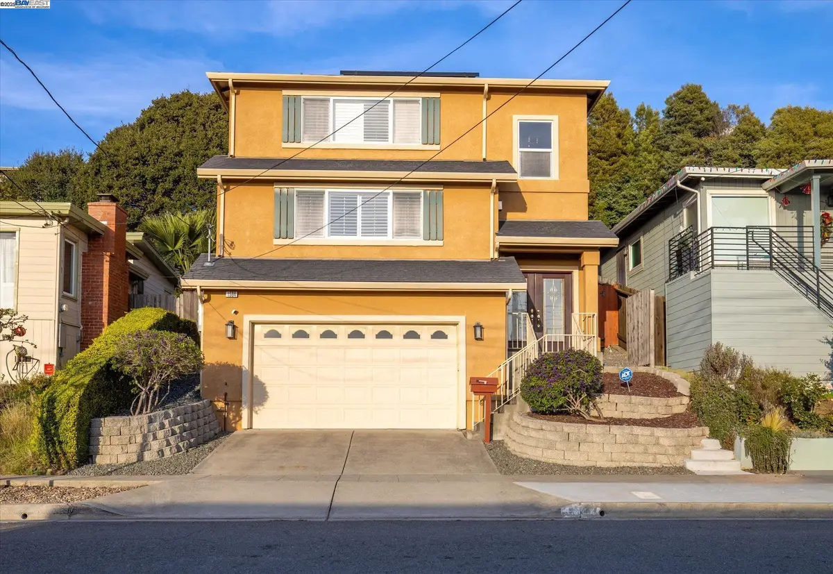 1564 Santa Clara St, Richmond, CA 94804 - Image #1