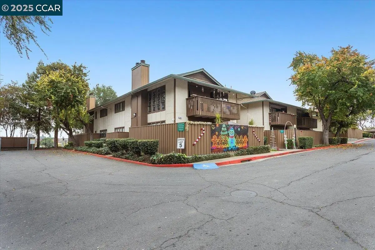 2405 Sunny Ln  #3, Antioch, CA 94509 - Image #1