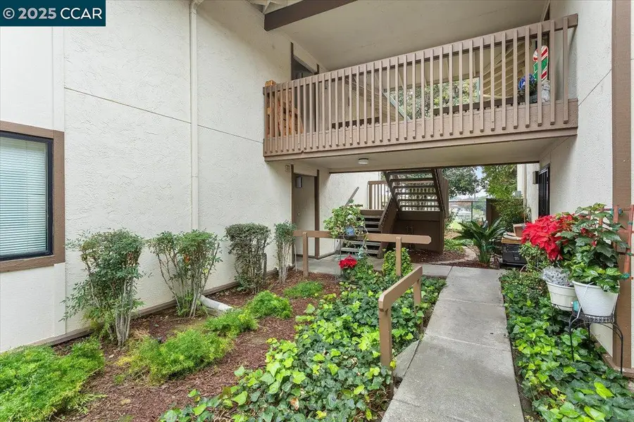 2405 Sunny Ln  #3, Antioch, CA 94509 - Image #2